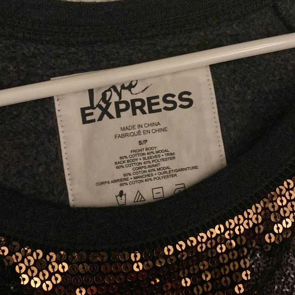 Flawless LIKE NEW Sweatshirt - Picture 4 of 6